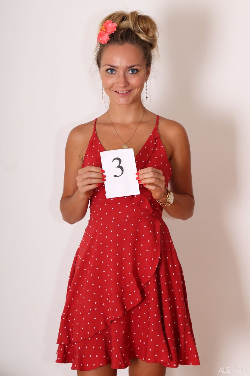 Оля, 31 год, 2 размер груди